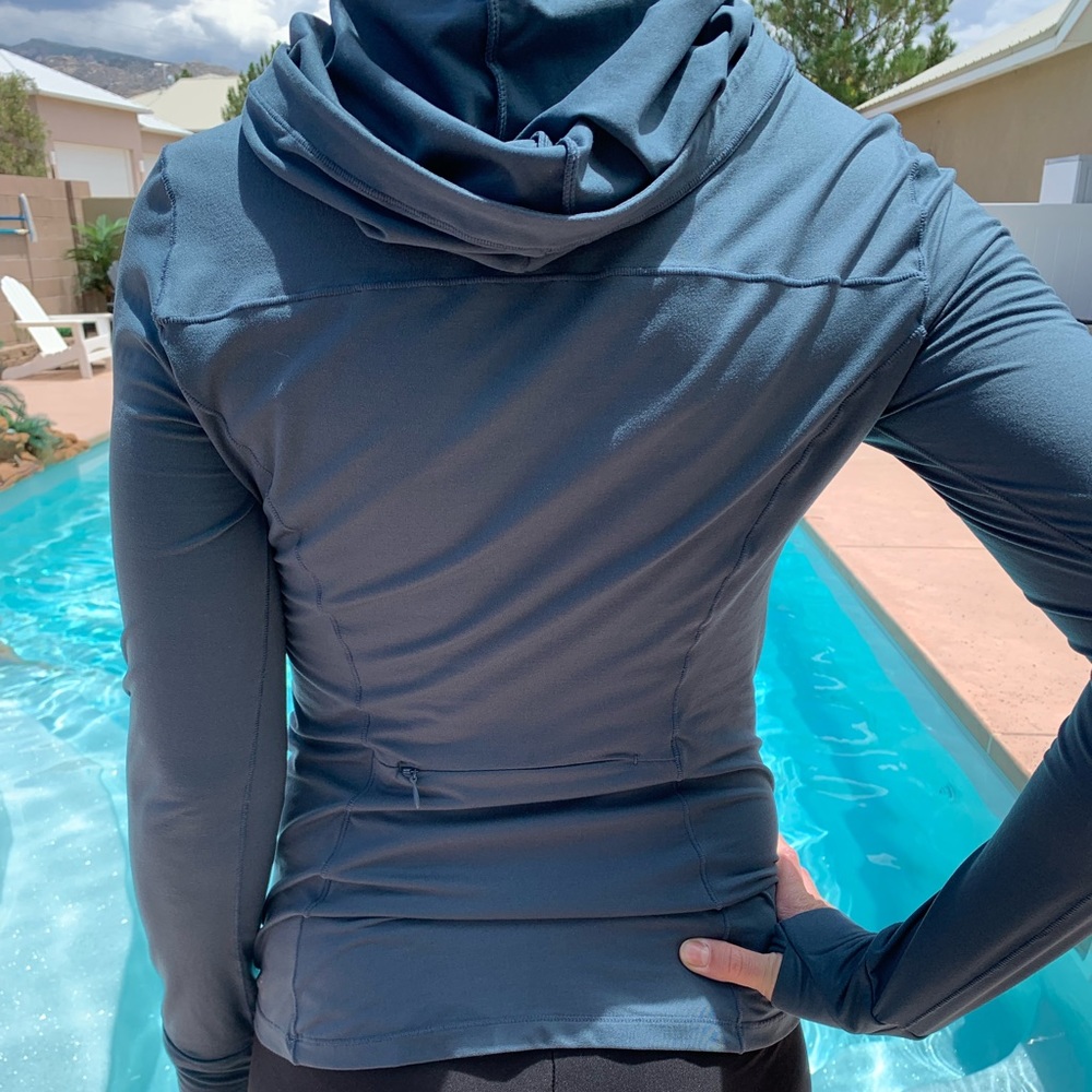 XS Fabletics lightweight hoodie